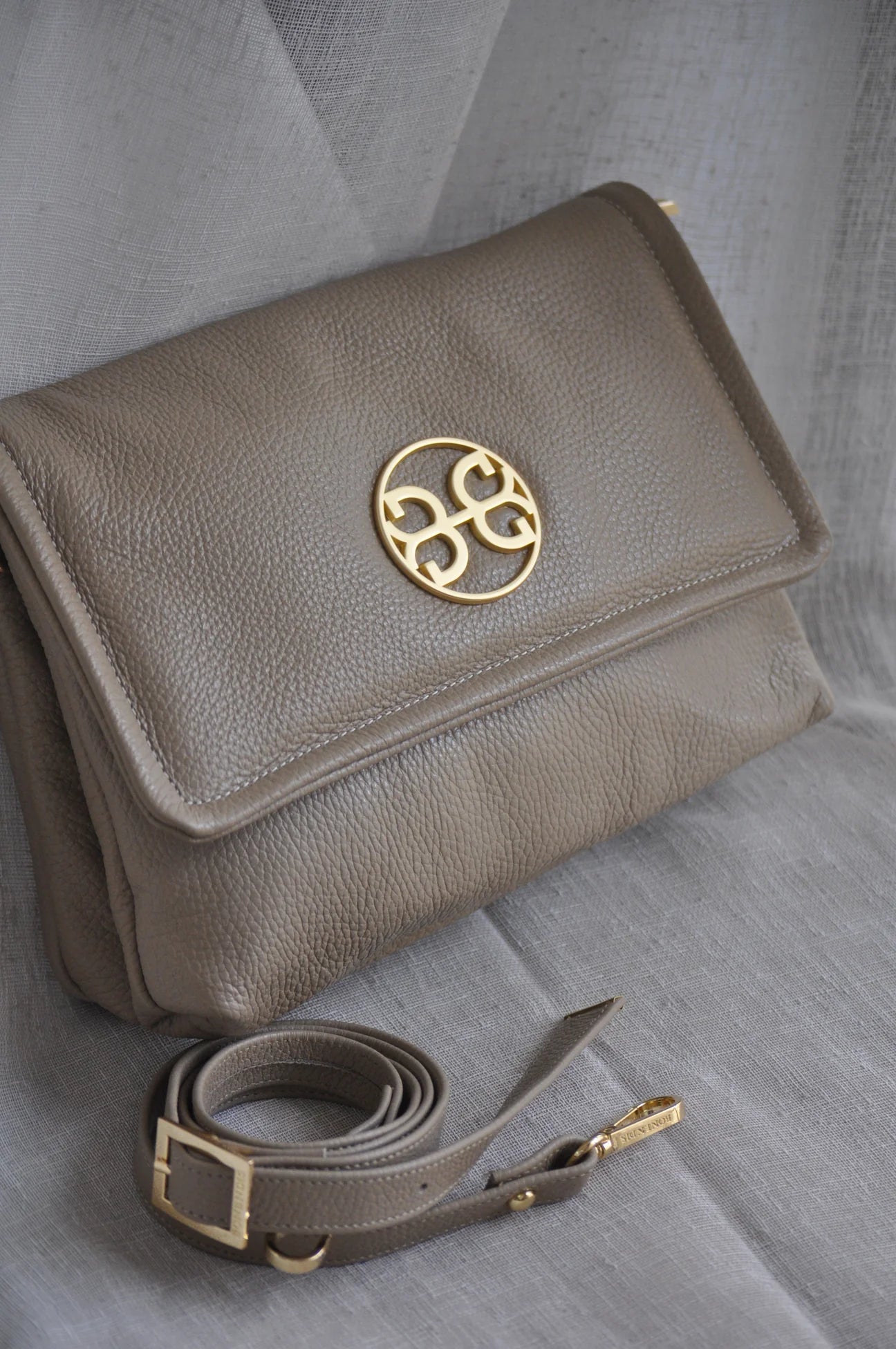 BONENDIS CLELIA LARGE LEATHER SHOULDER BAG TAUPE