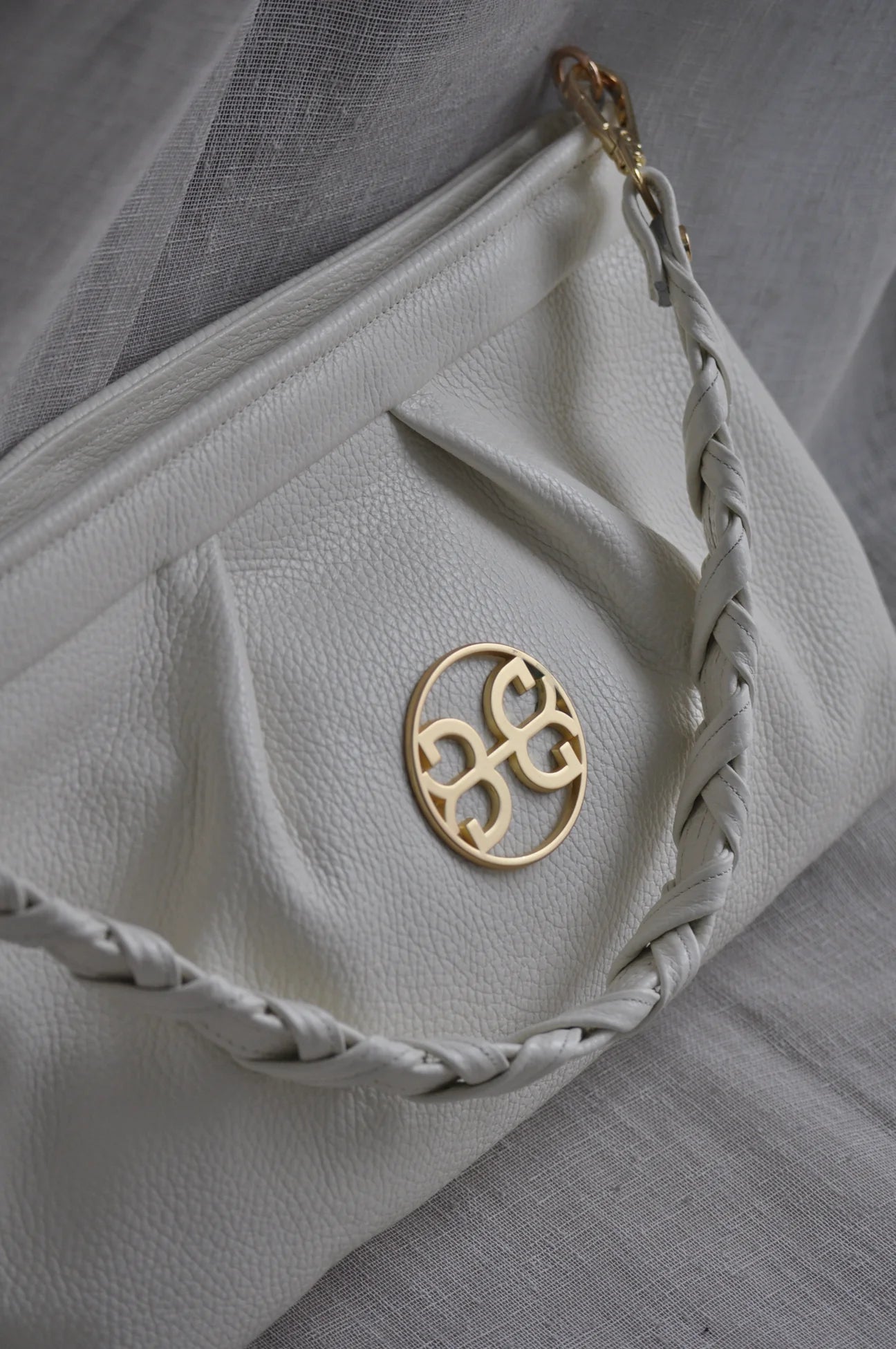 BONENDIS KISS LARGE LEATHER POUCHE CREAM