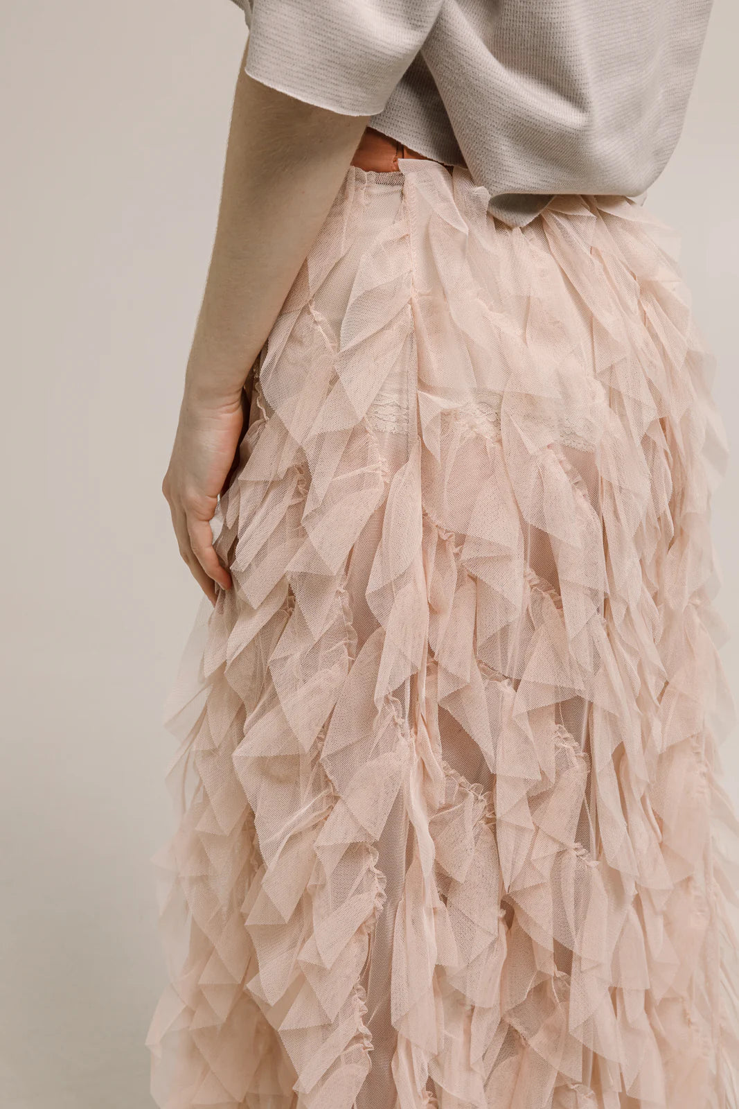 THE JERKINS WABISA MAXI SKIRT SOFT PINK