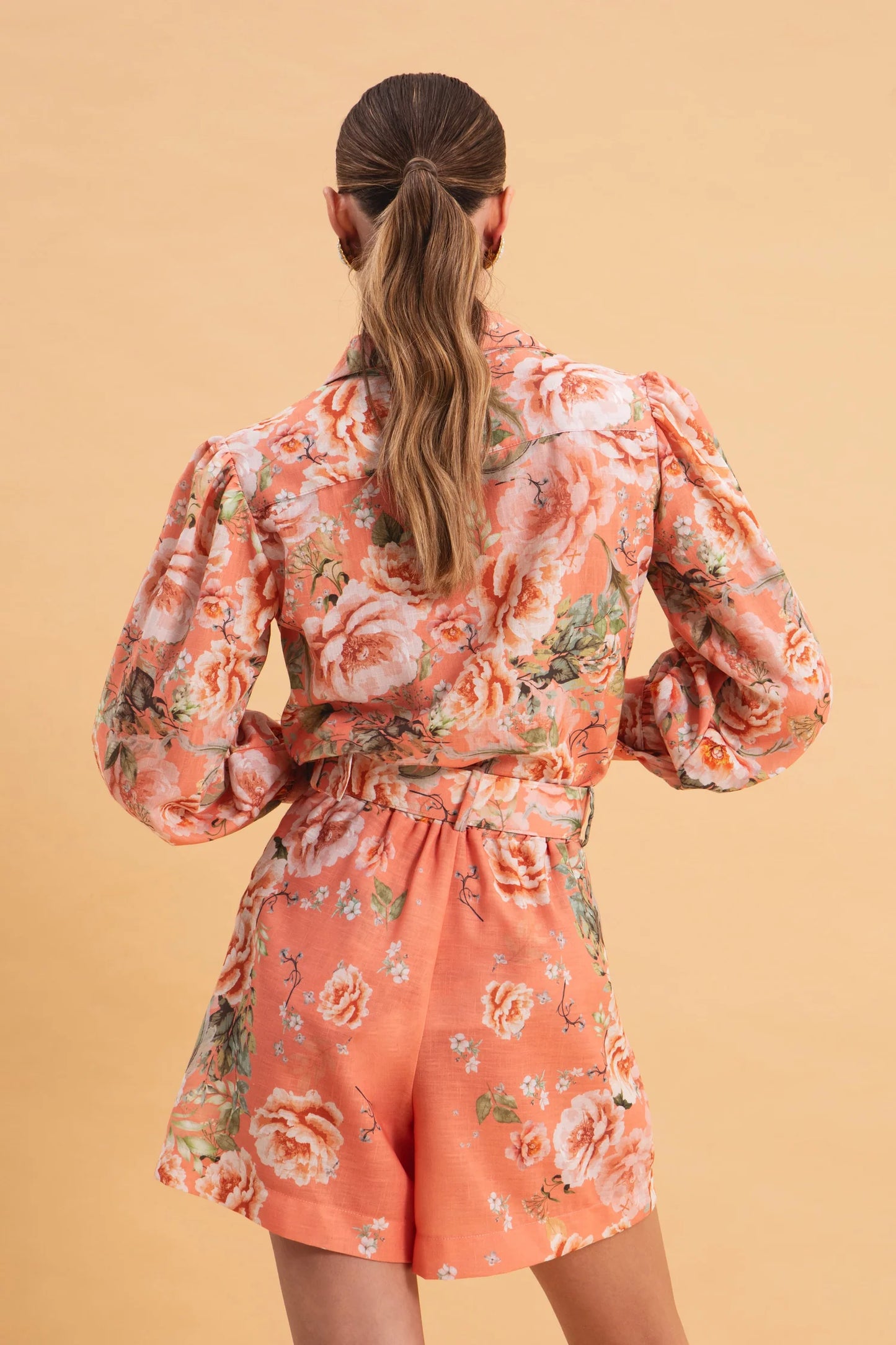 EVELEYA PEACH POETRY HIGH WAISTED LINEN SHORTS WITH BELT