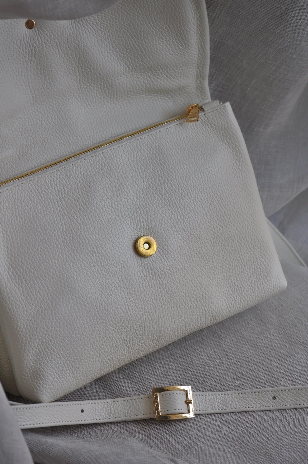 BONENDIS CLELIA LARGE LEATHER SHOULDER BAG CREAM