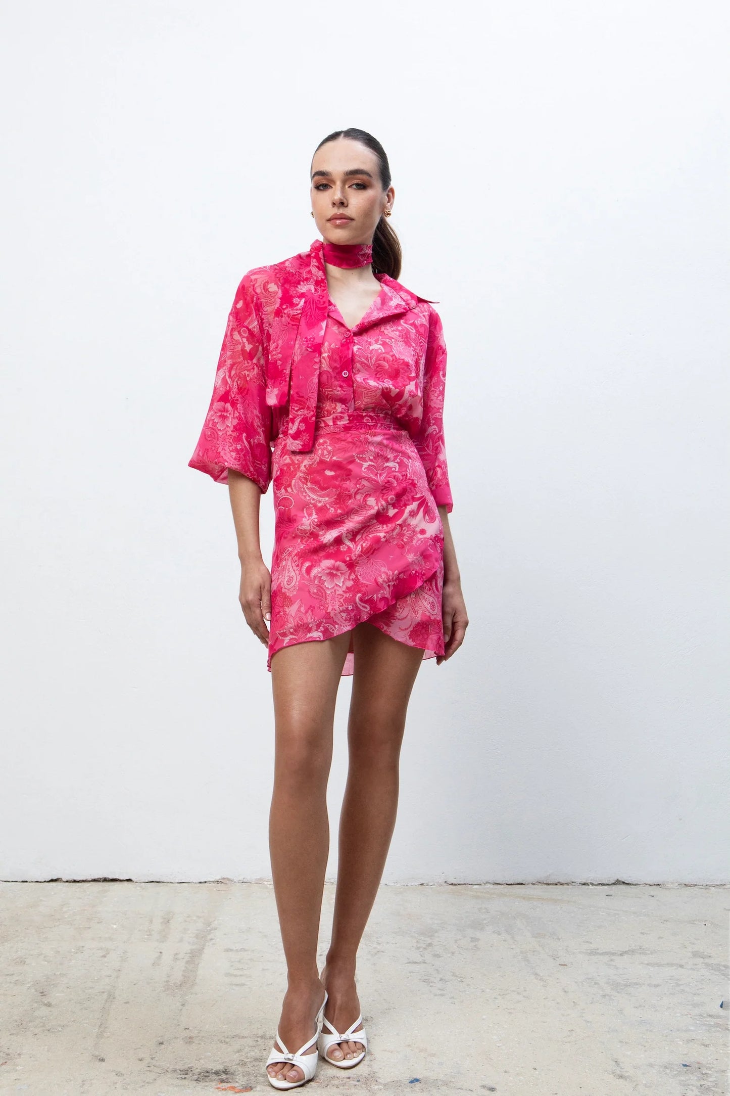 EVELEYA FUCHSIA PAISLEY MINI WRAP SKIRT